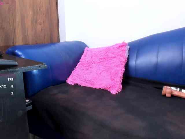 Skinny-Mature webcam