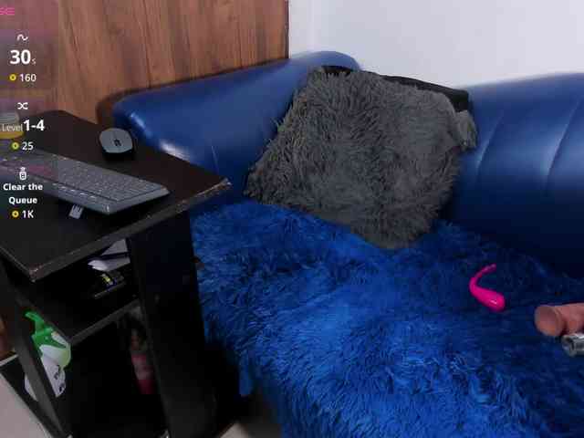 Skinny-Mature webcam