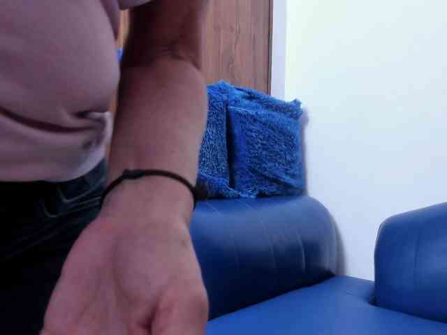 Skinny-Mature webcam