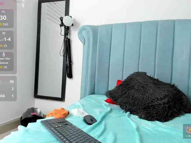 Skinny-Mature webcam