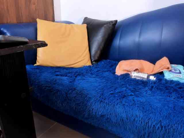 Skinny-Mature webcam