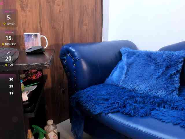 Skinny-Mature webcam