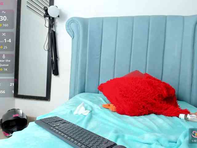 Skinny-Mature webcam