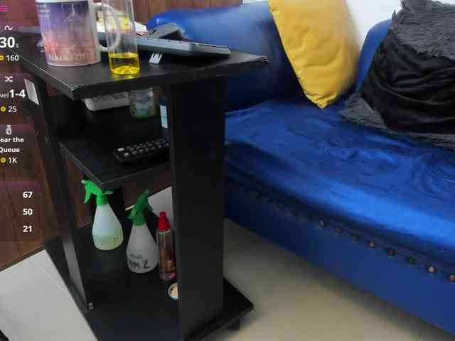 Skinny-Mature webcam