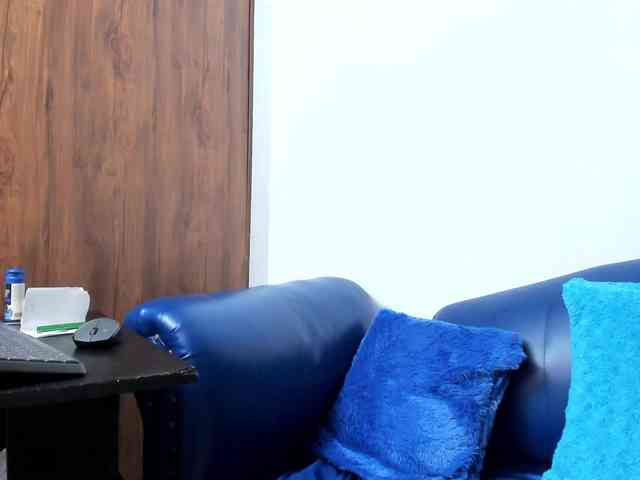 Skinny-Mature webcam