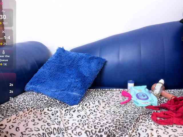 Skinny-Mature webcam