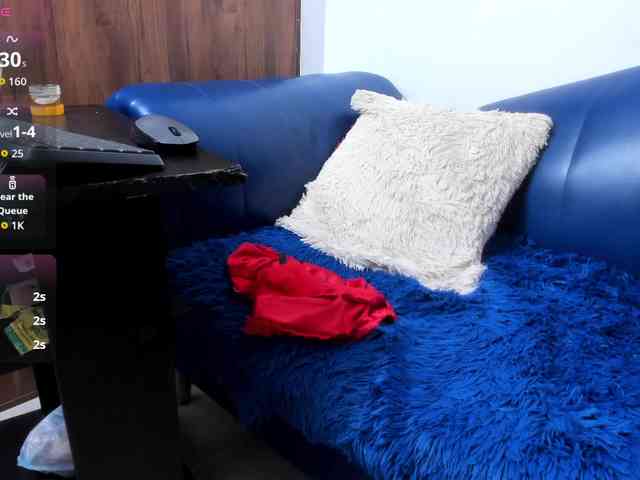 Skinny-Mature webcam