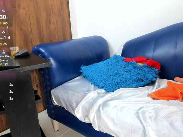 Skinny-Mature webcam