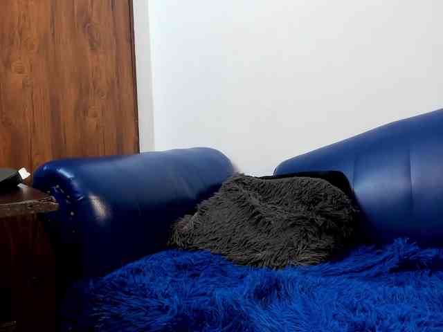 Skinny-Mature webcam