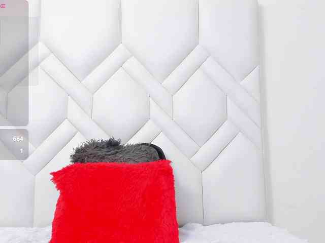 Skinny-Mature webcam