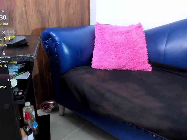 Skinny-Mature webcam