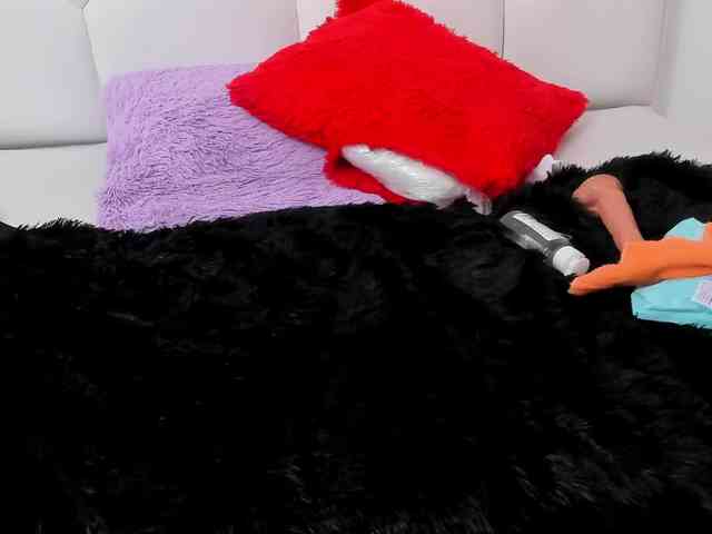 Skinny-Mature webcam