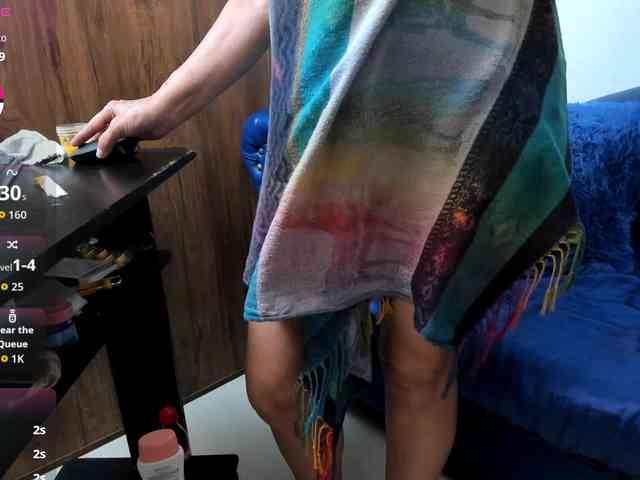 Skinny-Mature webcam