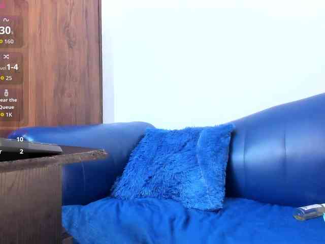 Skinny-Mature webcam