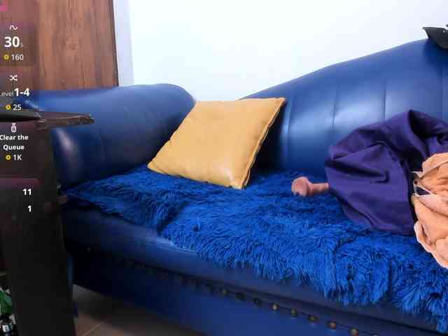 Skinny-Mature webcam