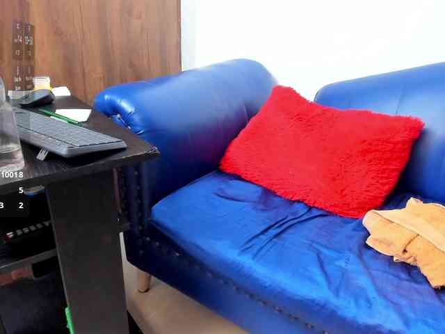 Skinny-Mature webcam