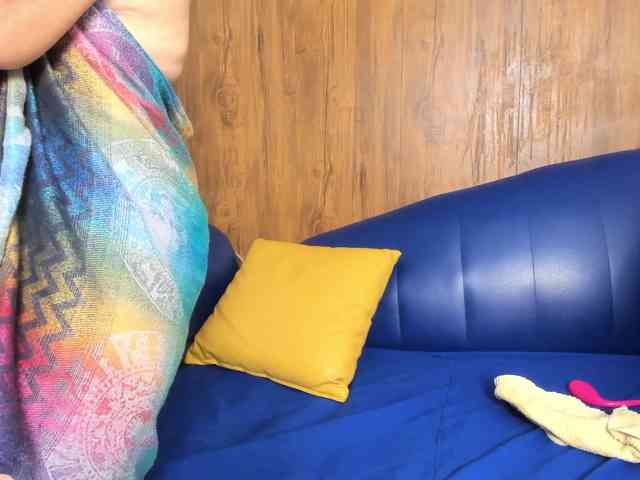 Skinny-Mature webcam
