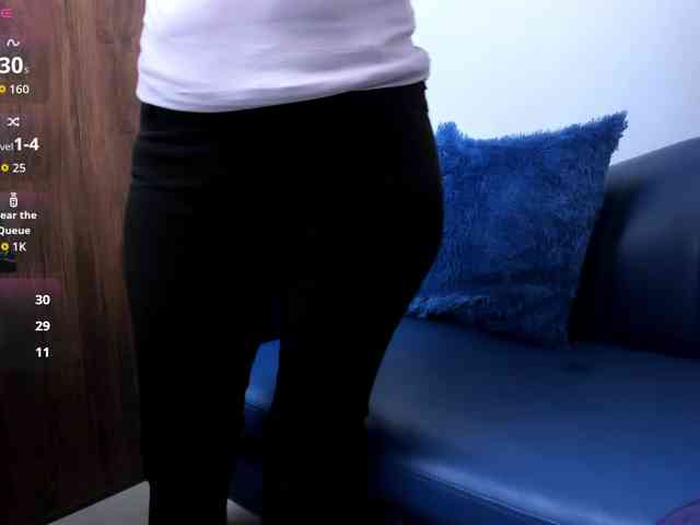 Skinny-Mature webcam