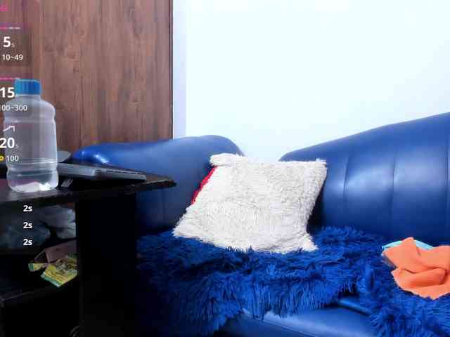 Skinny-Mature webcam