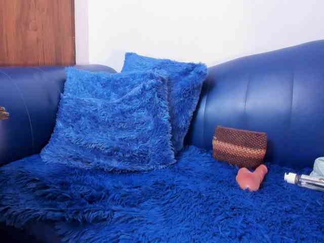 Skinny-Mature webcam