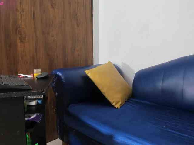 Skinny-Mature webcam