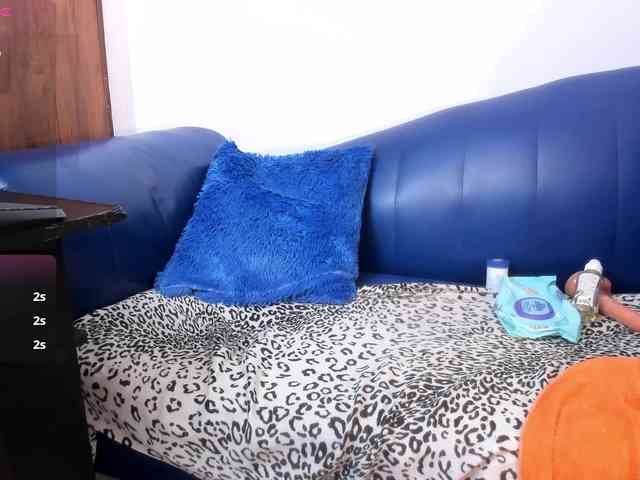 Skinny-Mature webcam