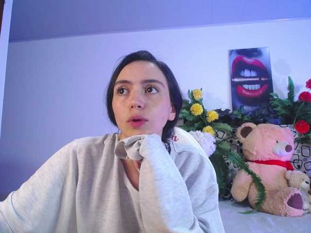 le modèle likaalittle est en webcam porno dans un show sur le site bongacams, il possède les tags suivants: Latino/Hispanic,Brunette,Trimmed