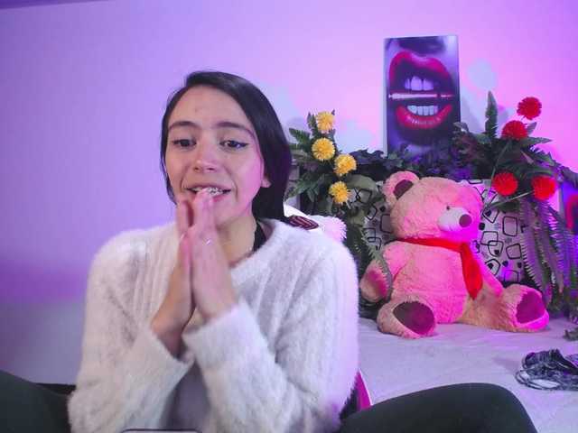 likaalittle's BongaCams show and profile