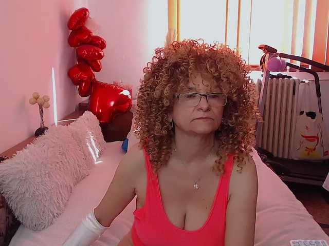MilfDolores's BongaCams show and profile