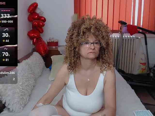 MilfDolores webcam