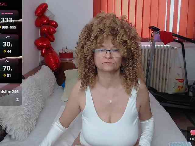 MilfDolores webcam