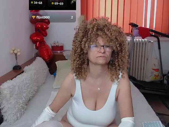 MilfDolores webcam