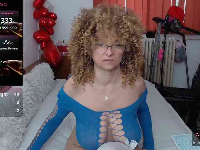 MilfDolores webcam