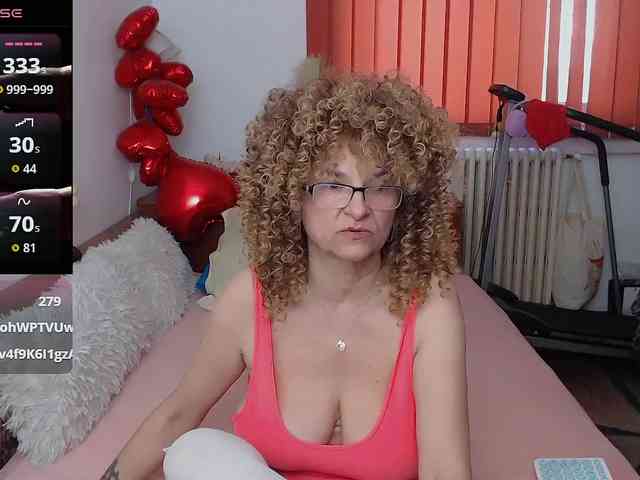 MilfDolores webcam