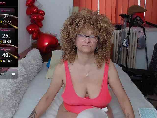MilfDolores webcam