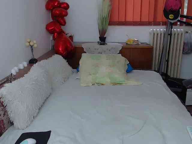 MilfDolores webcam