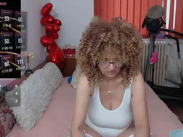 MilfDolores webcam
