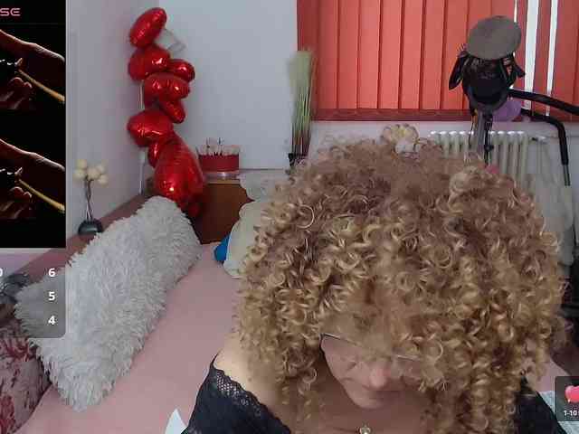 MilfDolores webcam
