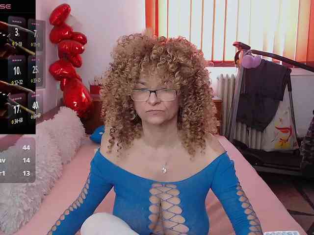 MilfDolores webcam