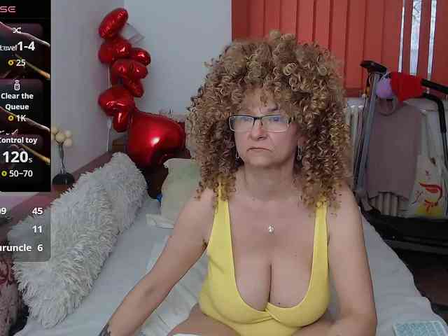 MilfDolores webcam
