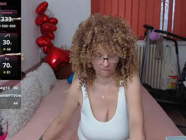 MilfDolores webcam
