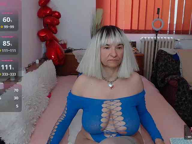 MilfDolores webcam