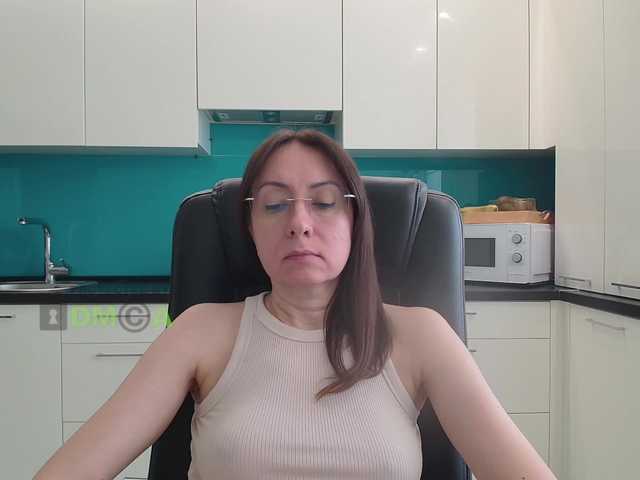 dulcesiomar8's BongaCams show and profile