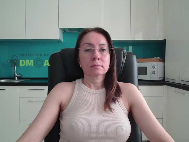 dulcesiomar8's BongaCams show and profile