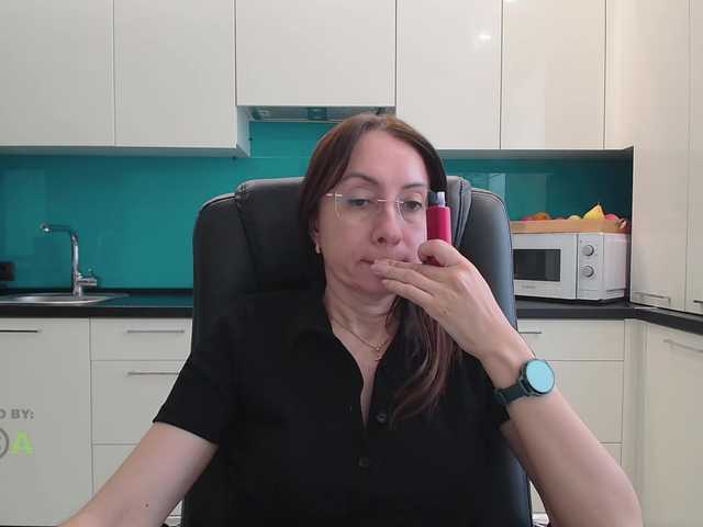 dulcesiomar8's BongaCams show and profile