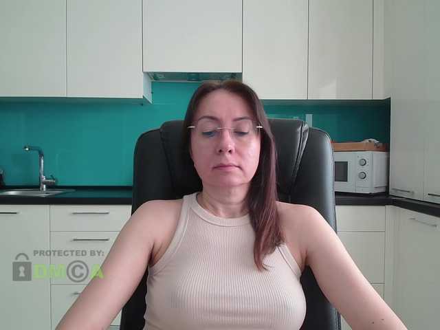 dulcesiomar8's BongaCams show and profile