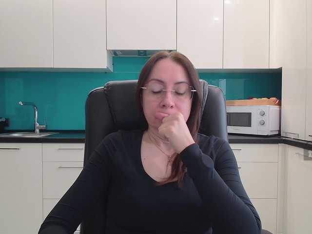 dulcesiomar8's BongaCams show and profile