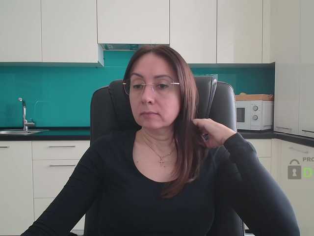 dulcesiomar8's BongaCams show and profile