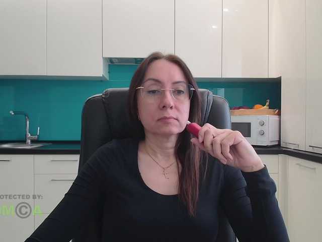 dulcesiomar8's BongaCams show and profile