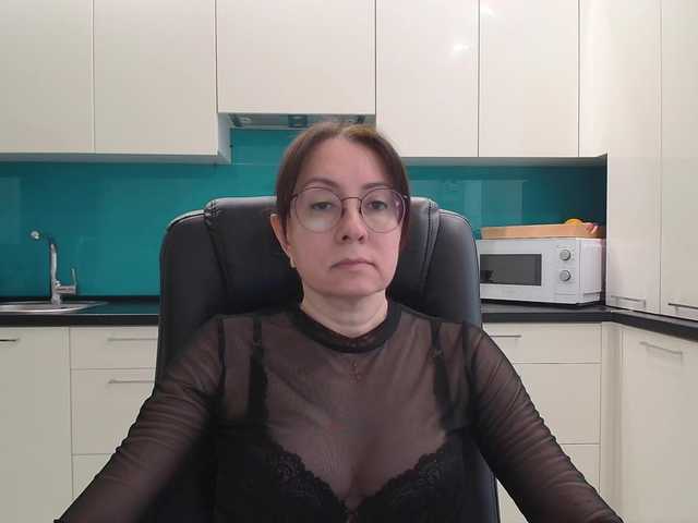 dulcesiomar8's BongaCams show and profile